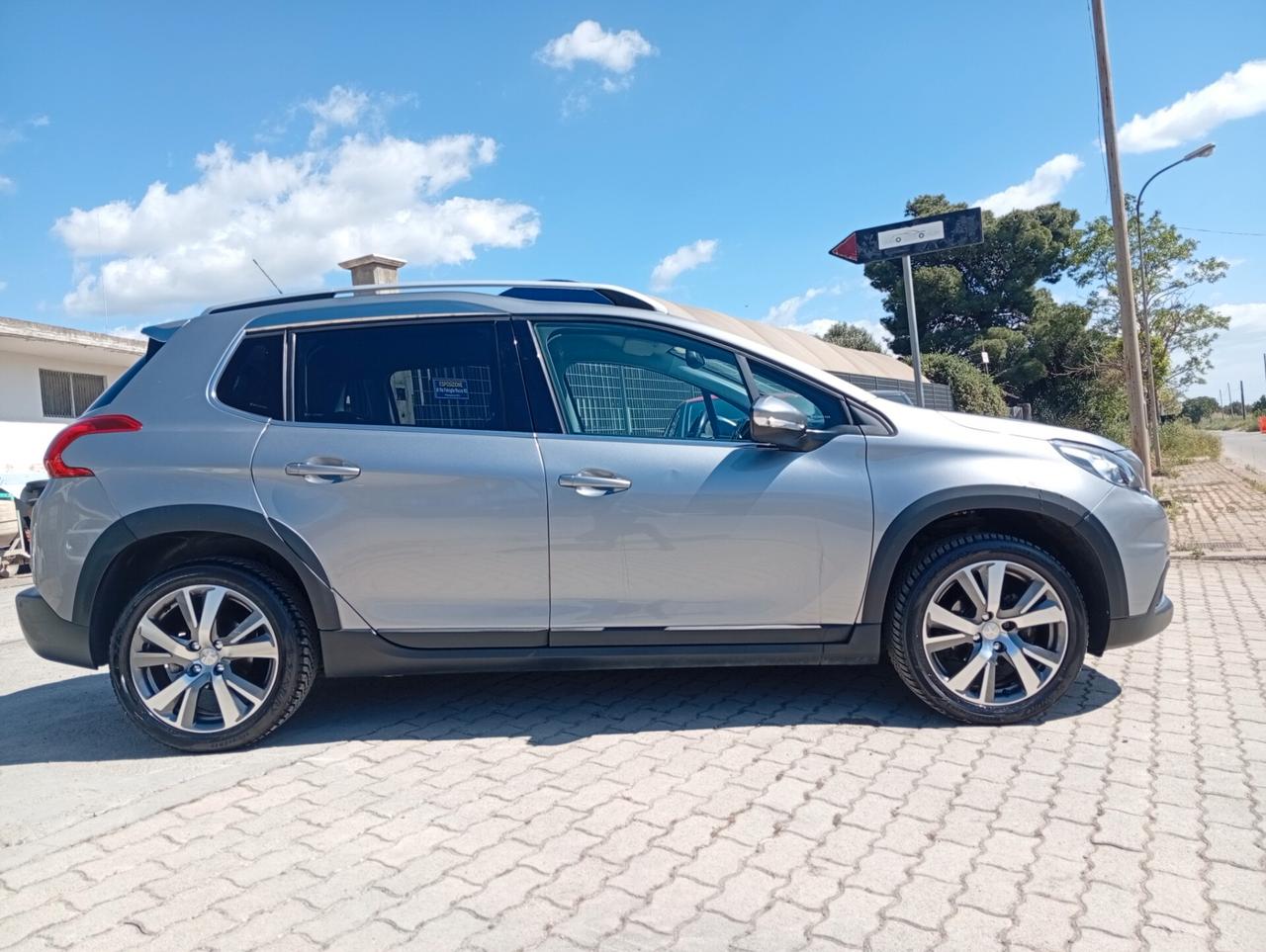 Peugeot 2008 BlueHDi 100 S&S Allure