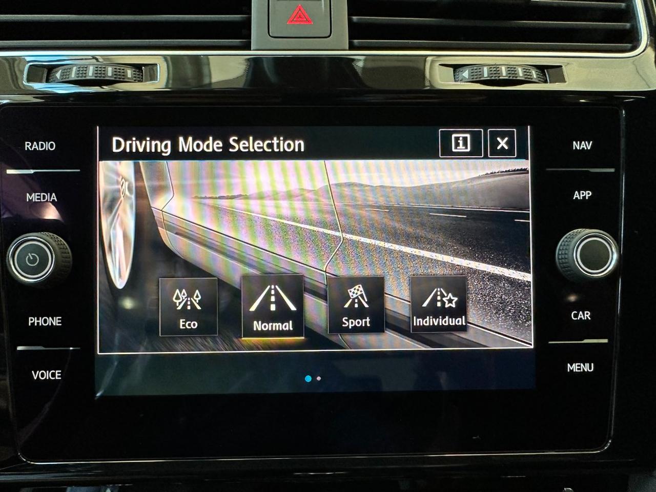Volkswagen Golf GTI 2.0 tsi Performance DSG-19"-Camera-Keyless-Carplay