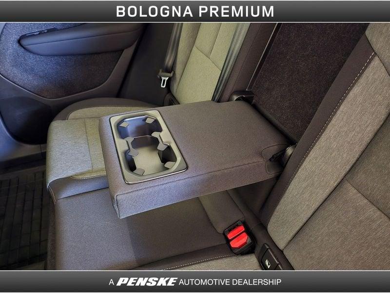 Volvo XC40 B3 automatico Plus Dark