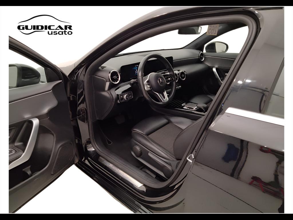 Mercedes-Benz Classe A - W177 2018 - A 180 d Sport auto