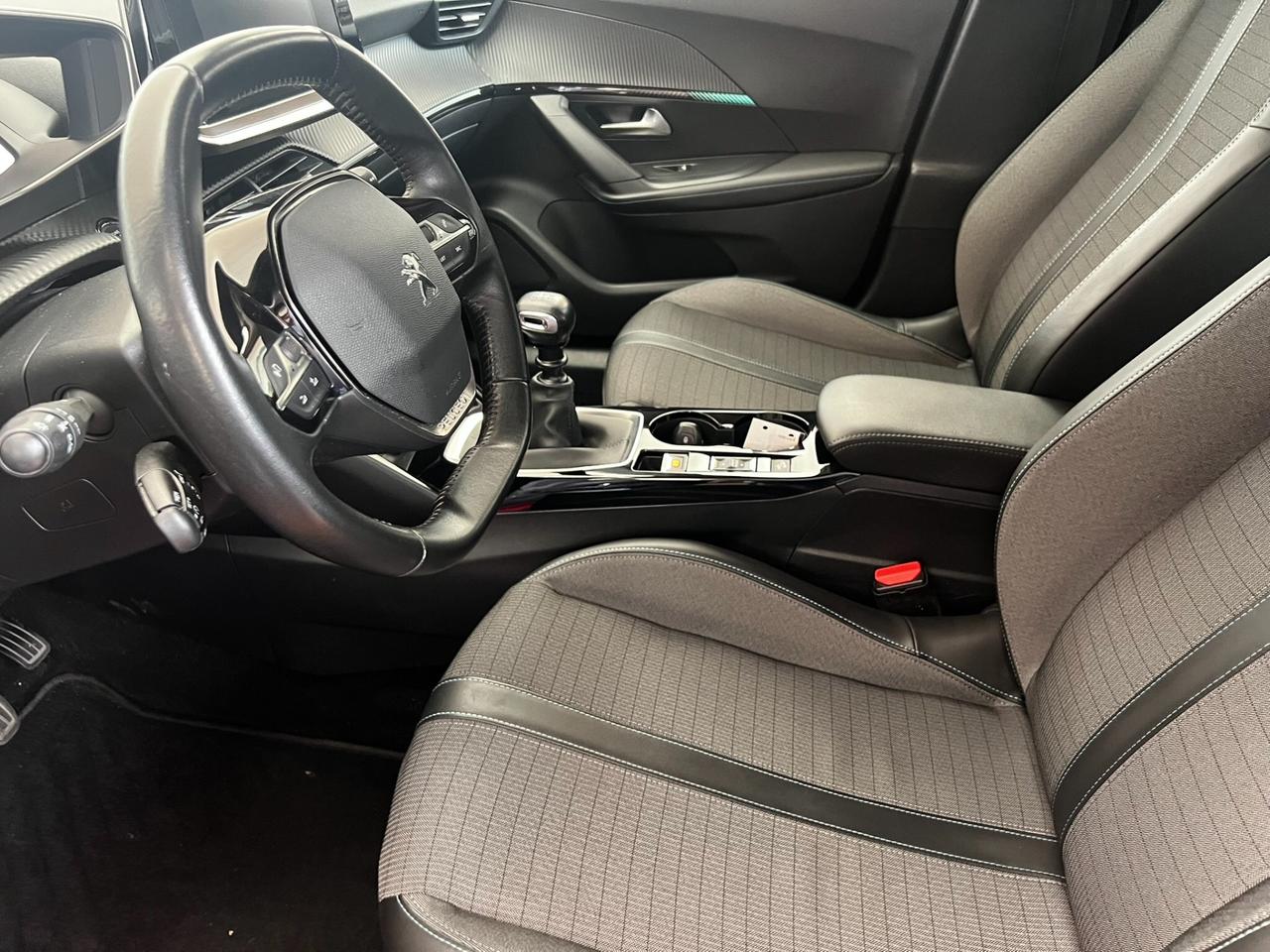 Peugeot 2008 PureTech 130 S&S EAT8 Active Pack Perfetta