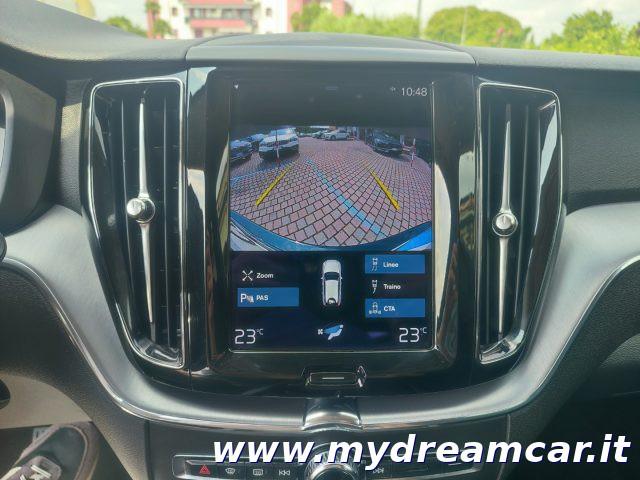 VOLVO XC60 B4 (d) AWD Geartronic Momentum