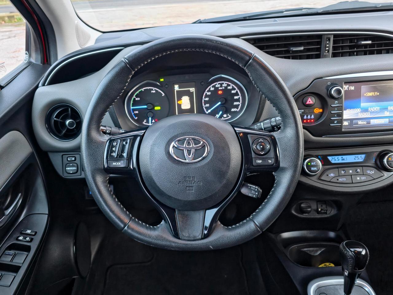 Toyota Yaris 1.5 Hybrid 5 porte Business 2017-E6B Automatico