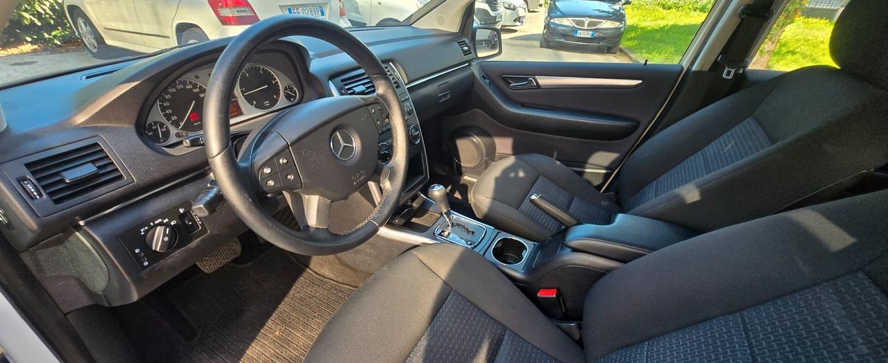 Mercedes-benz B 200 CDI Premium