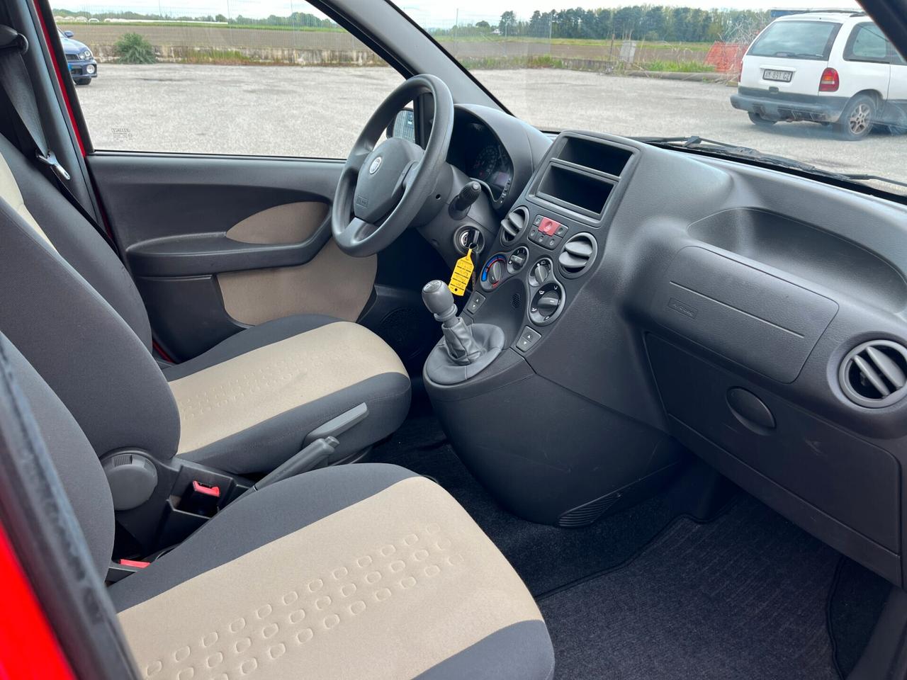 Fiat Panda 1.2 Dynamic Natural Power CON SOLI 99798 KM ADATTA AI NEOPATENTATI UNICO PROPRIETARIO