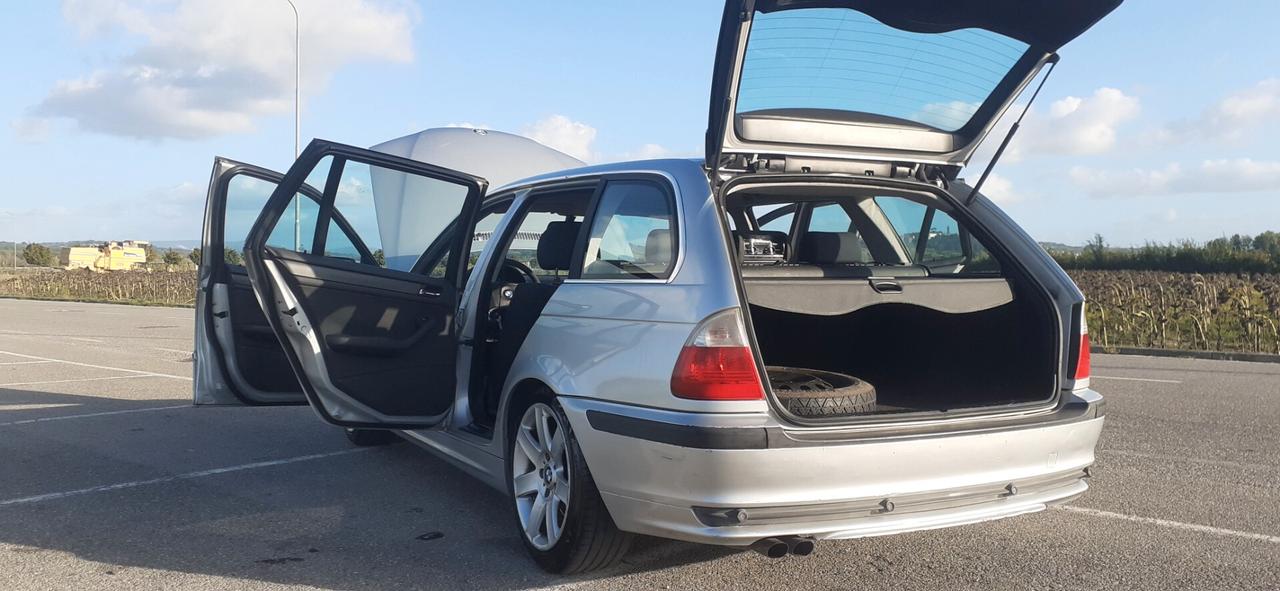 Bmw 320 320i (2.2) cat Touring Eletta