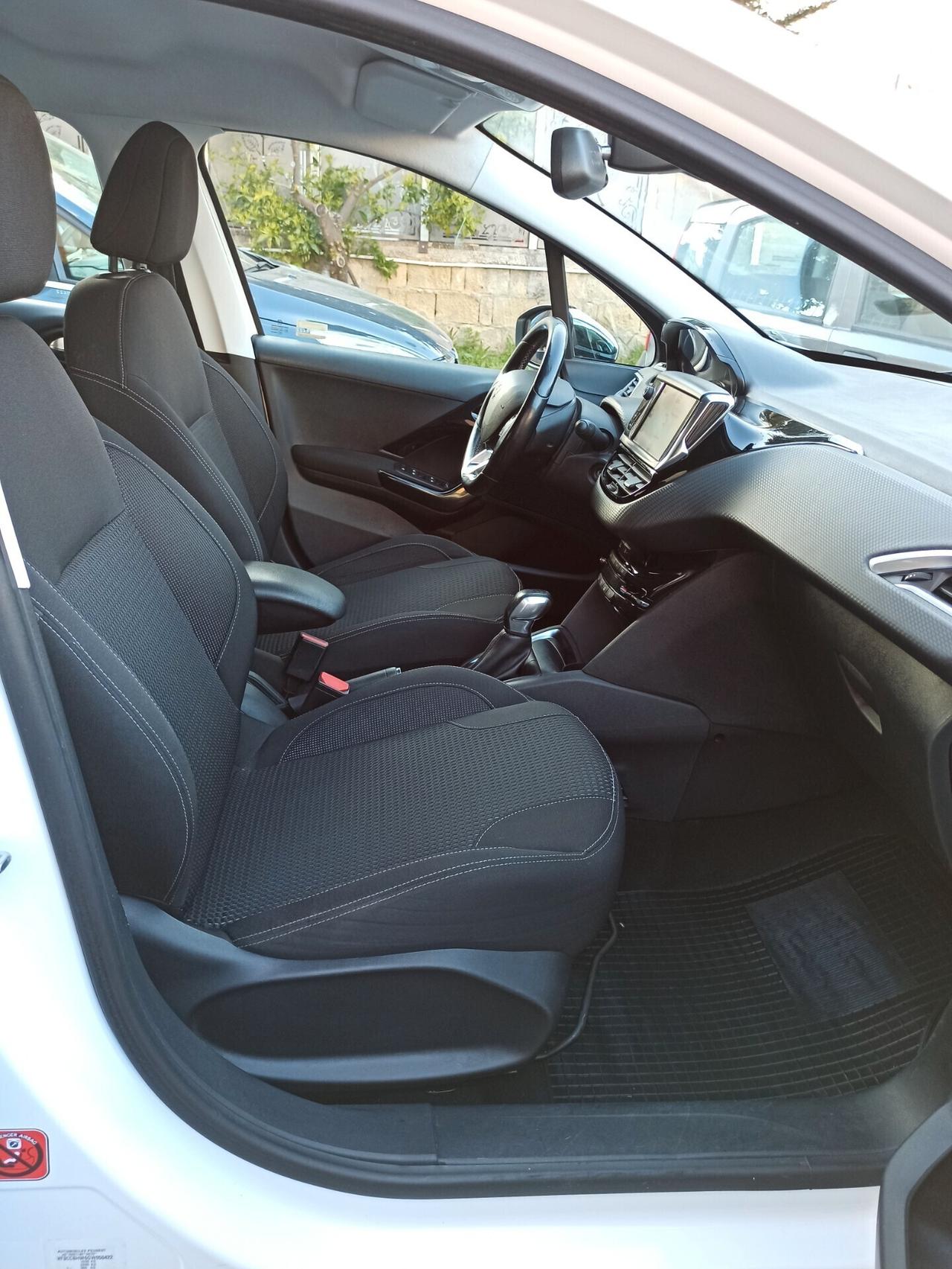 Peugeot 208 1.6 BlueHDi 75 cv 5 porte Allure