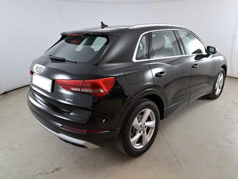 AUDI Q3 40 TDI quattro S tronic Business Advanced