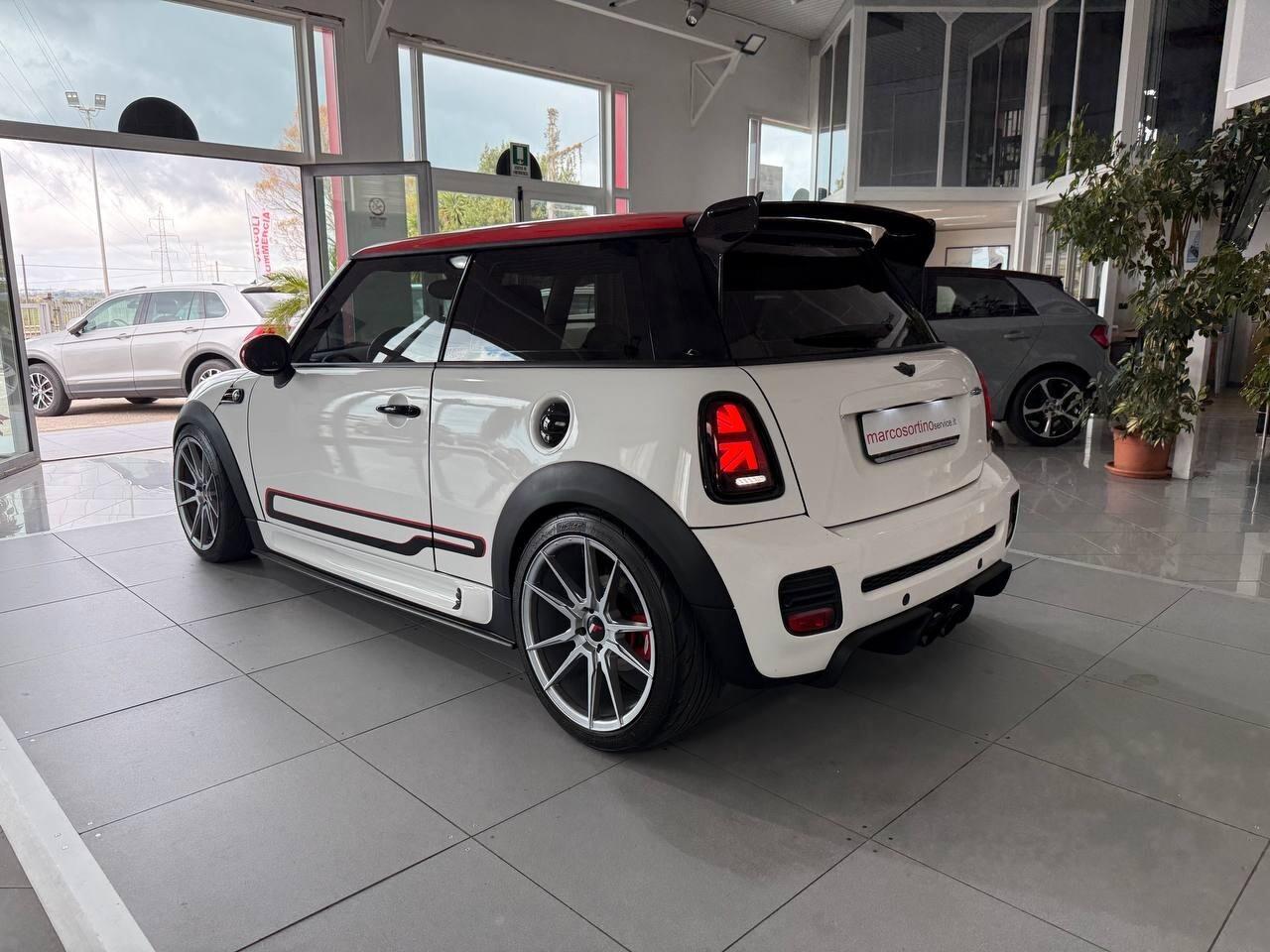 MINI COOPER CON PACCHETTO JOHN WORKS