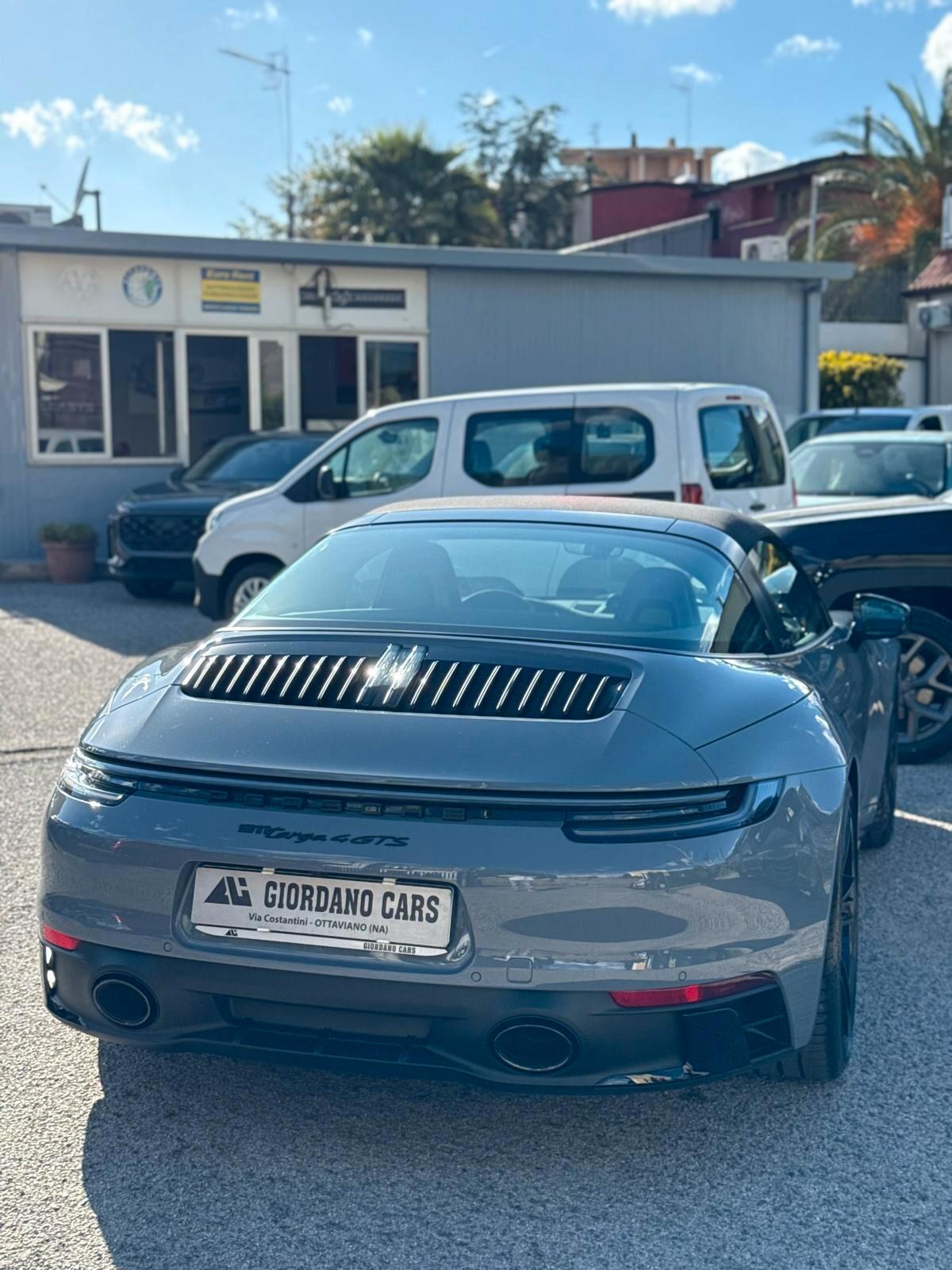 Porsche 911 Carrera 4 GTS Cabriolet