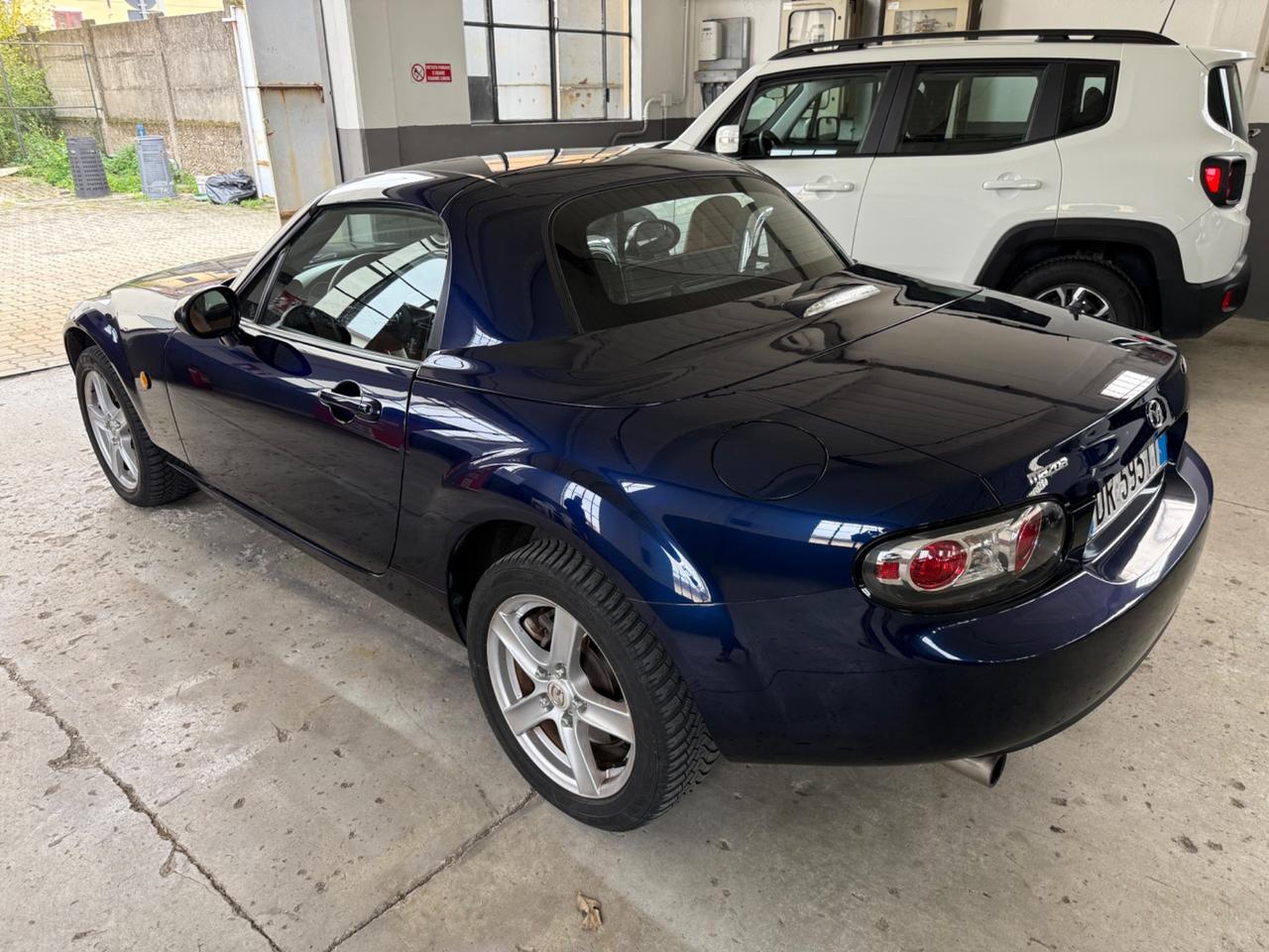 Mazda MX-5 Roadster Coupé 1.8L Fire