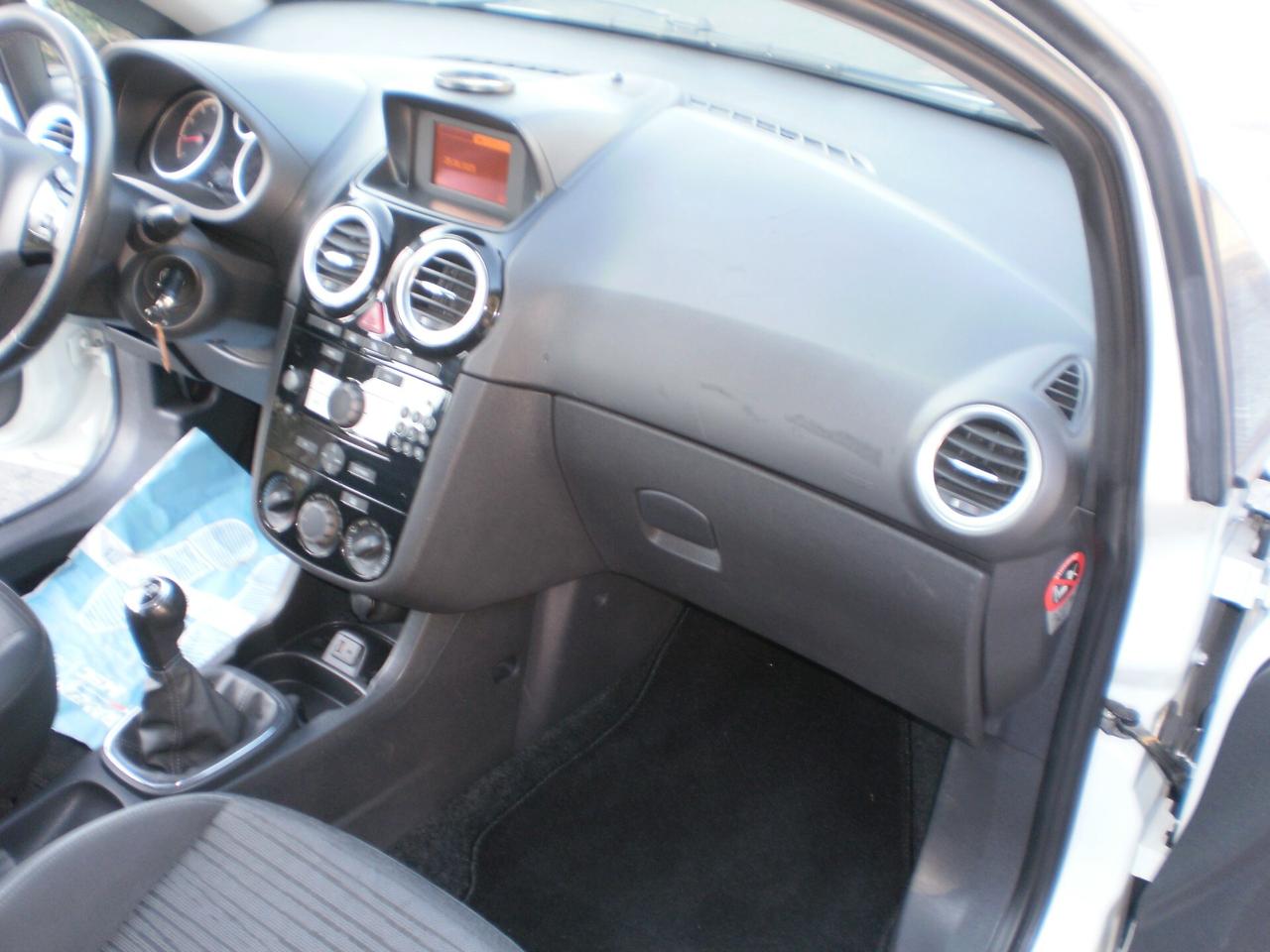 Opel Corsa 1.2 5 porte Cosmo GPL PELLE