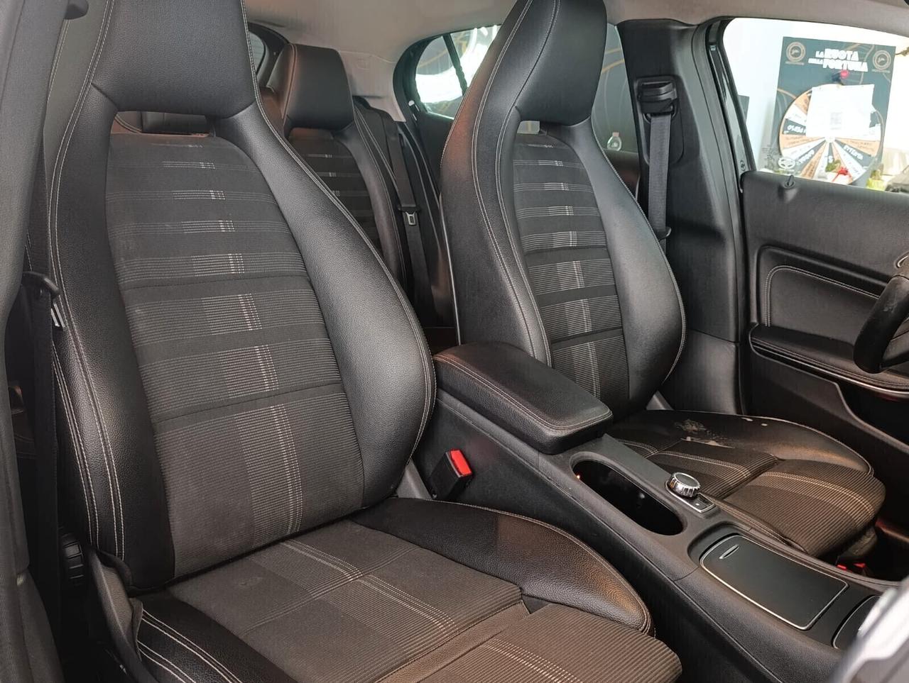 Mercedes GLA 220 D AUTOMATICA SPORT ANNO 2019