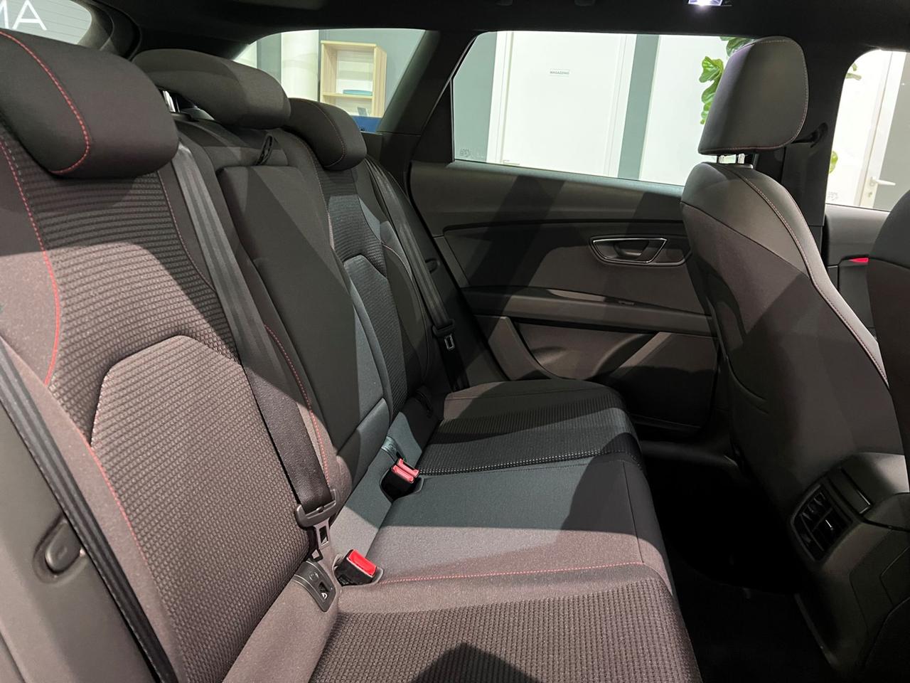 SEAT Leon III 2017 ST Sportstourer 1.6 tdi Business 115cv dsg - TETTO!