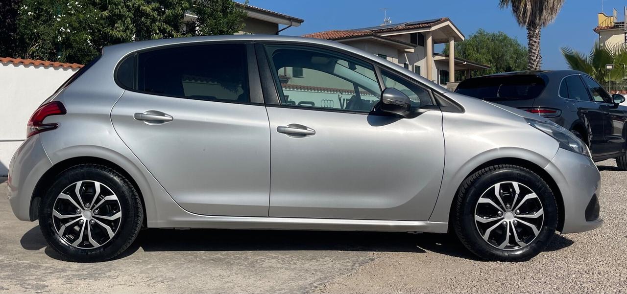Peugeot 208 GPL “MOTORE SOSTITUITO 100.000KM”