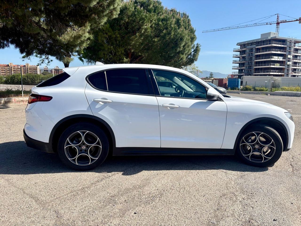 Alfa Romeo Stelvio Executive 2.2 #10521