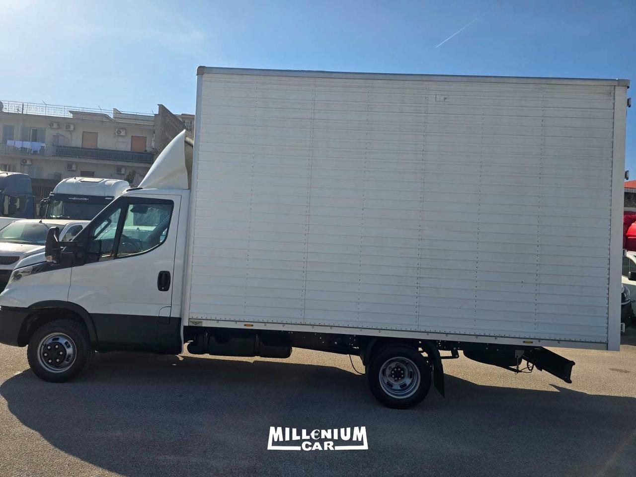 35-18 FURGONE 4,50 2020