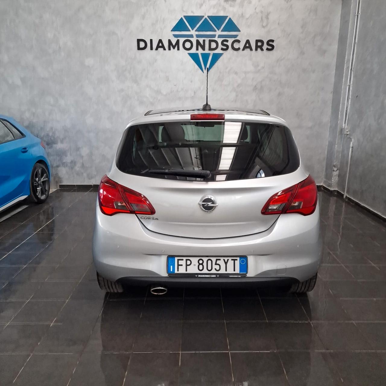 Opel Corsa 1.2 5 porte Black Edition