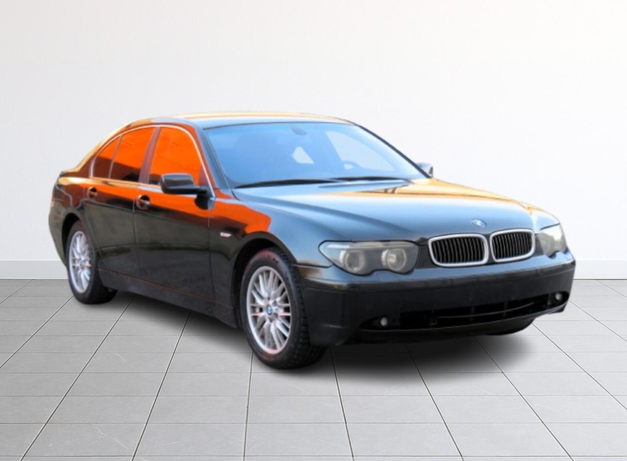 BMW 745i