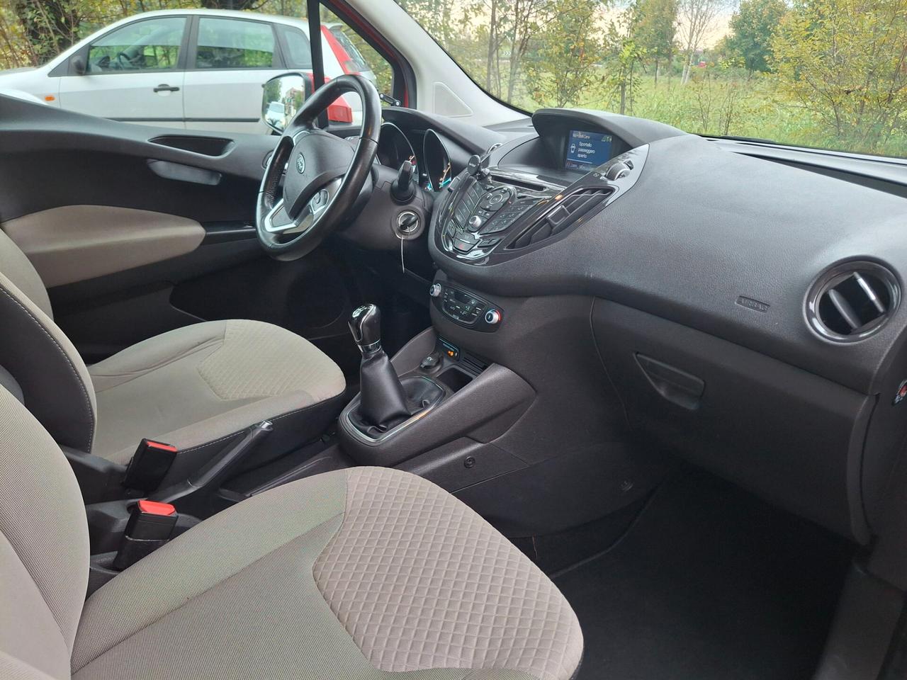 Ford Tourneo Courier 1.0 EcoBoost 100 CV Plus