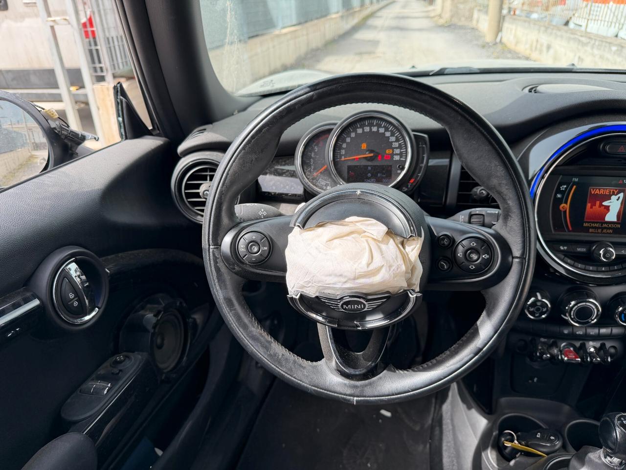 MINI COOPER D ANNO 2019 1.5 DIESEL 116 CV *SINISTRATA