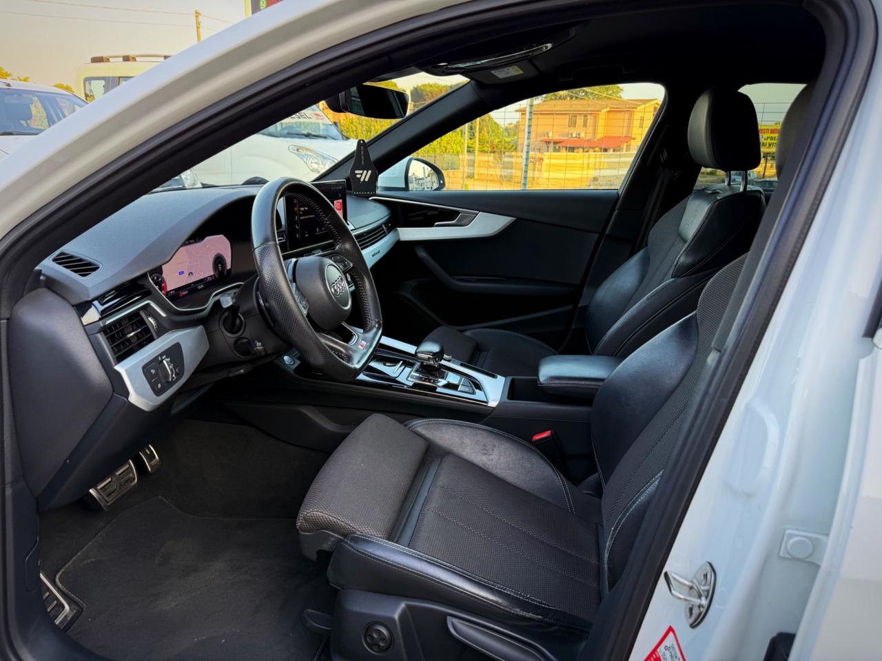 Audi A4 Avant 40 TDI quattro S tronic line edition