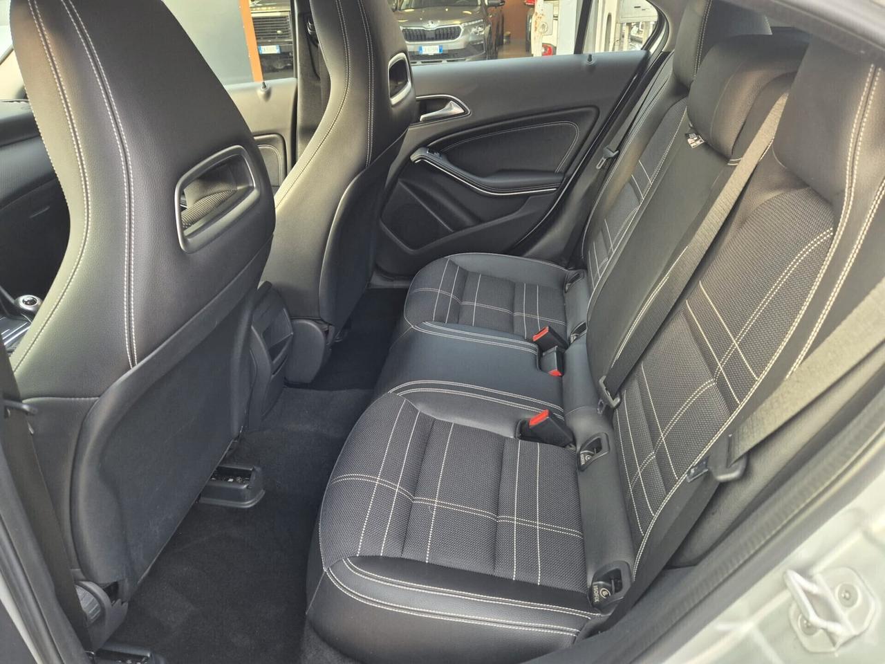 Mercedes-benz A 180 d Premium