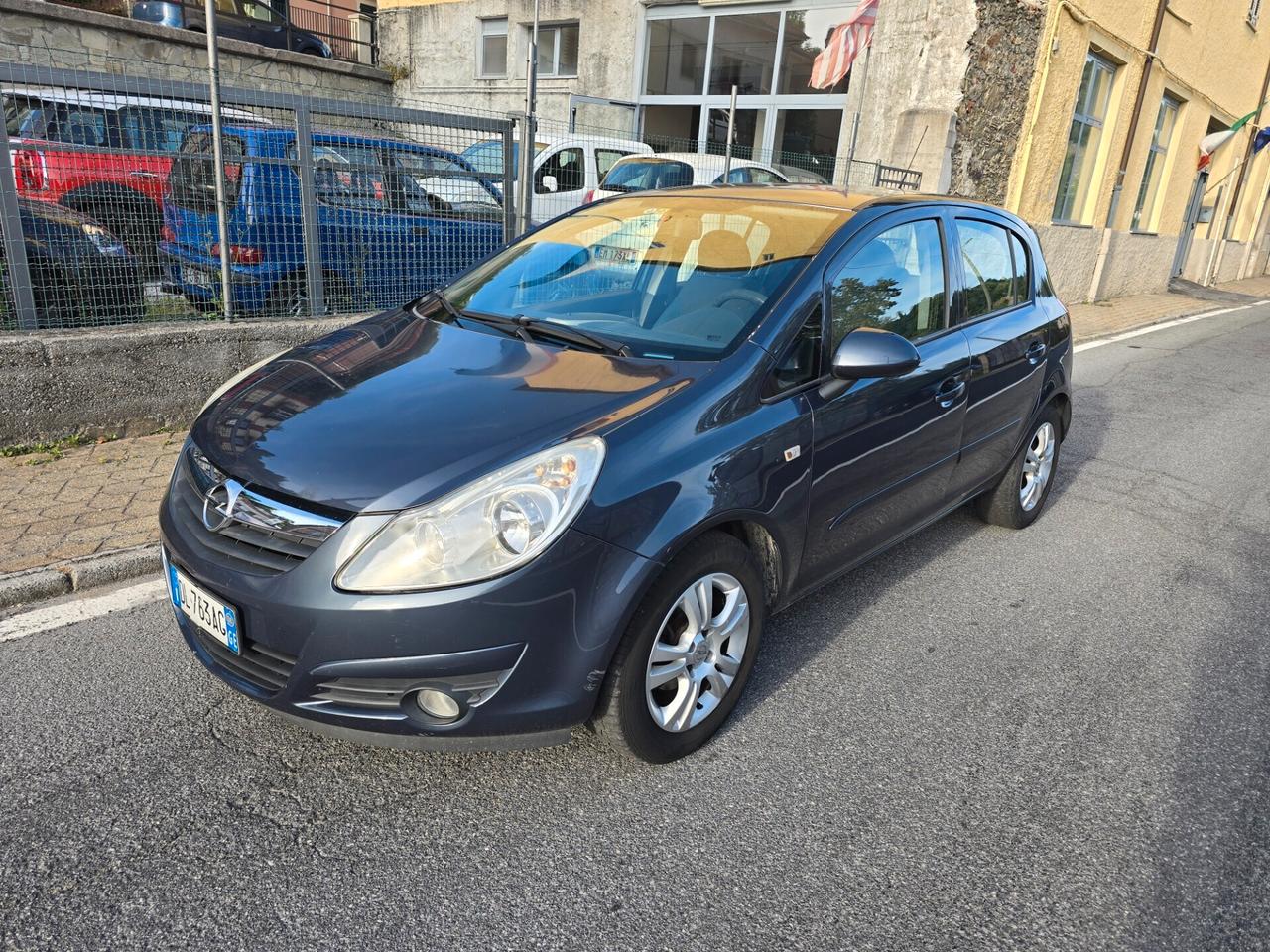 Opel Corsa 1.2 5 porte Club