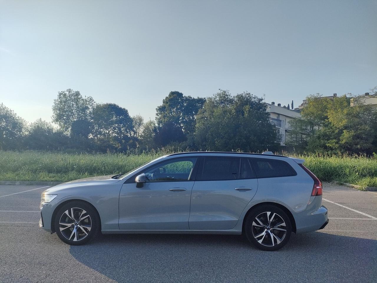 VOLVO V60 II N1 2.0 B4 Plus Dark IVA INCLUSA