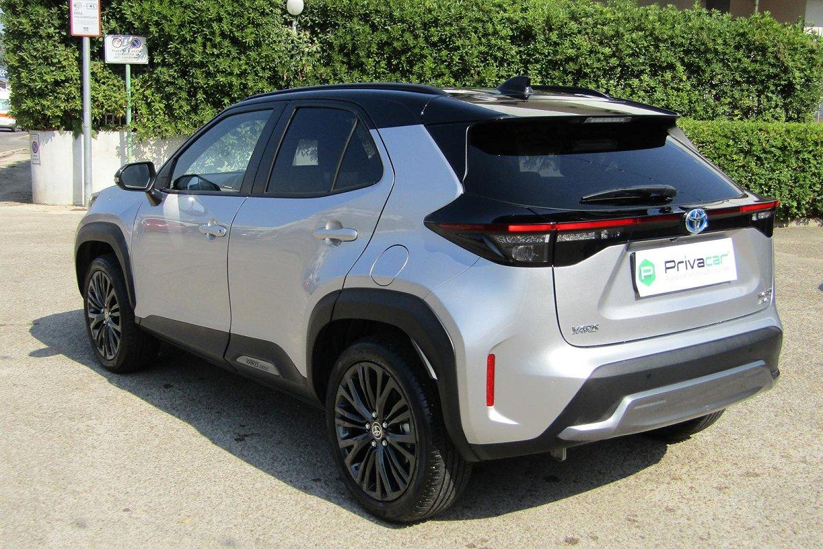 TOYOTA Yaris Cross 1.5 Hybrid 5p. E-CVT AWD-i Adventure