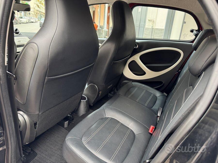 Smart forfour 900 90 cv prime certificata nuova