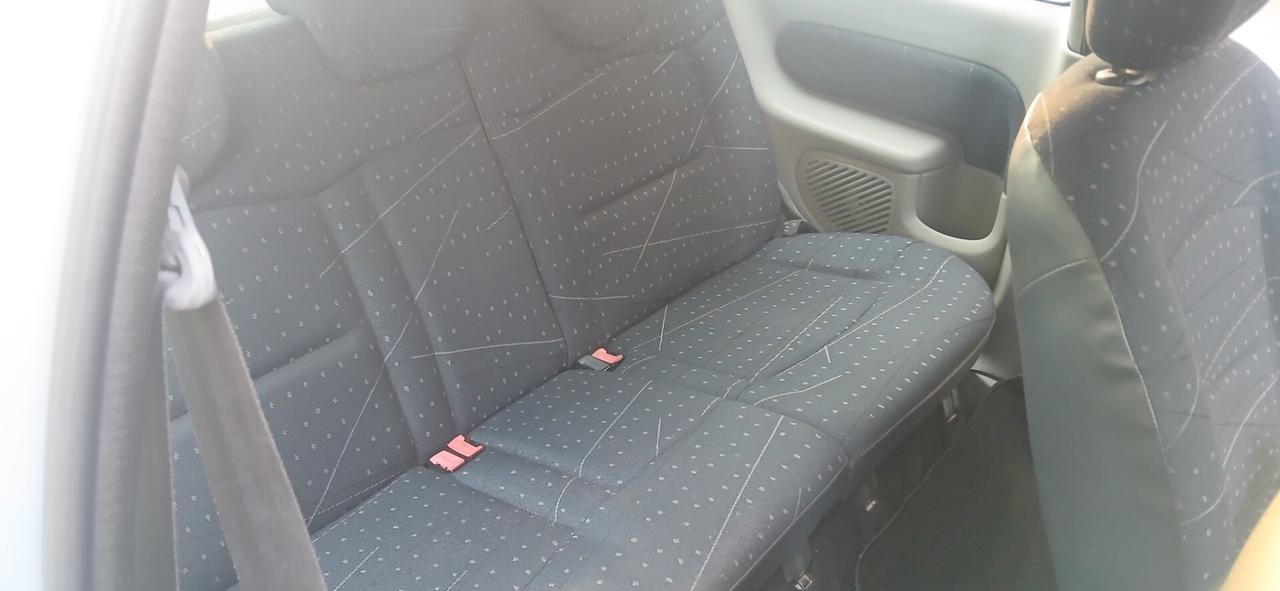 Renault Clio 1.2 cat neopatentati benzina