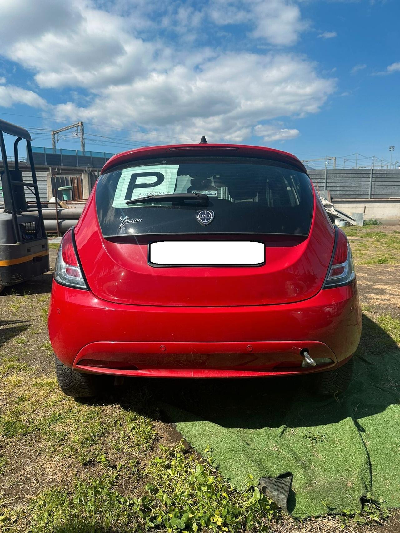 Lancia Ypsilon 1.2 Silver SINISTRATA