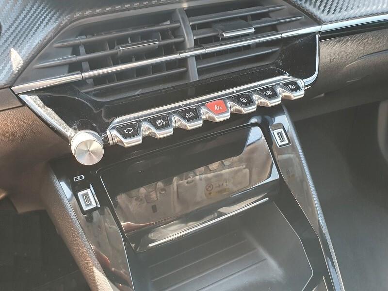 PEUGEOT NEW 2008 BlueHDi 110CV ALLURE LED NAV PARK