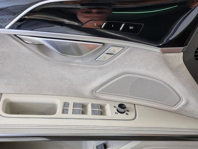 AUDI S8 TFSI quattro tiptronic sport attitude