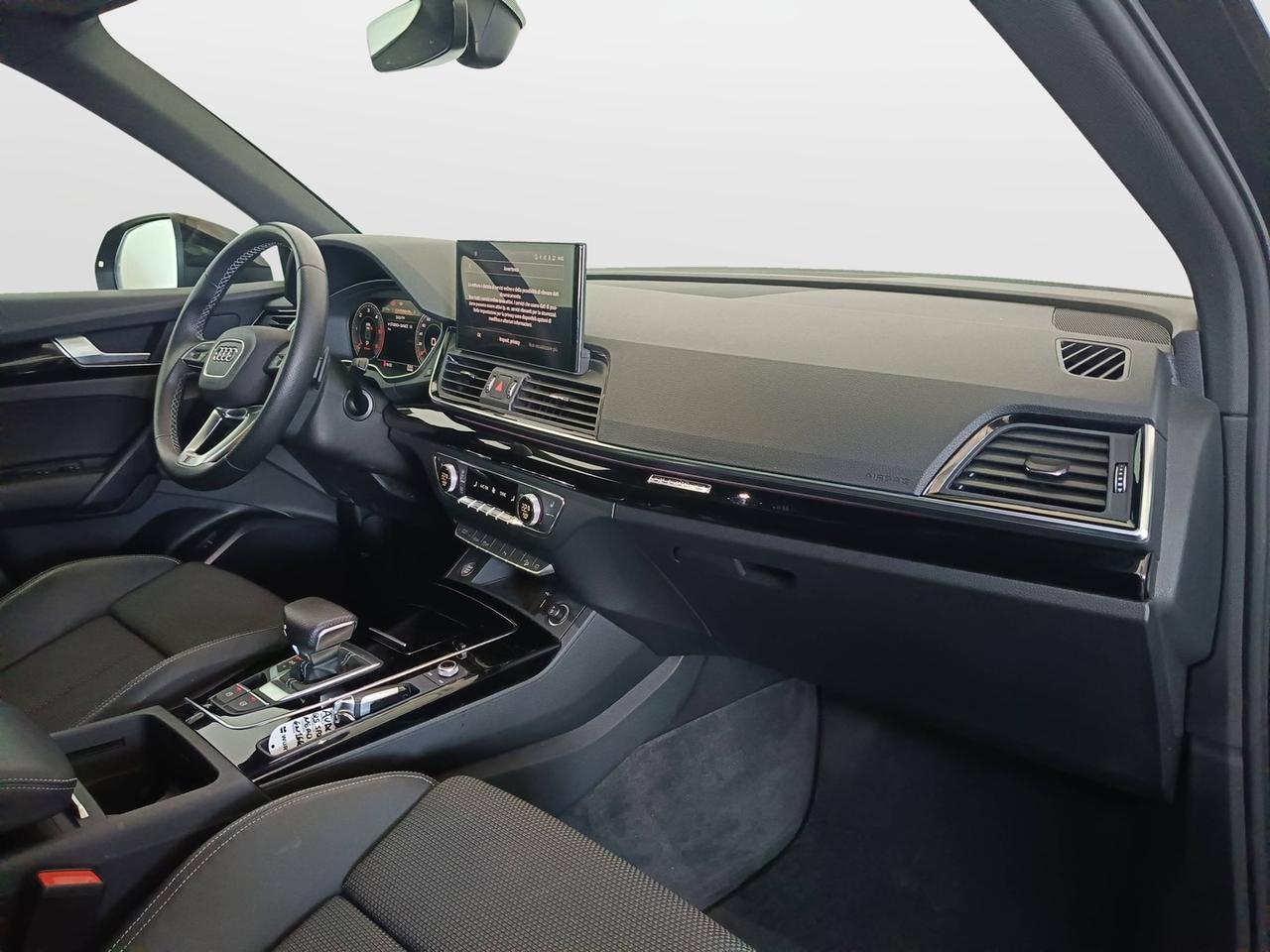 AUDI Q5 I Sportback 2021 - Q5 Sportback 40 2.0 tdi mhev 12V Identity Black quattro s-tronic