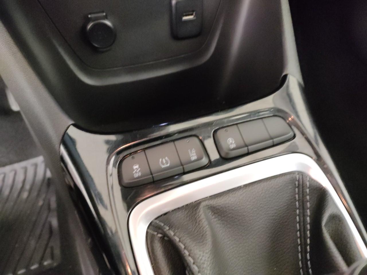 OPEL Crossland 1.2 Elegance s&s 83cv