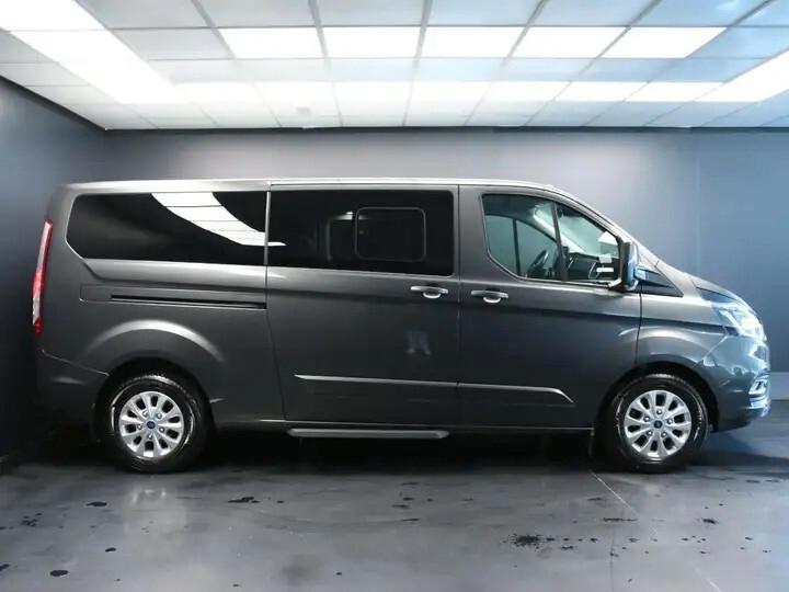Ford Tourneo Custom 320 2.0 TDCi 170CV aut. PL Titanium