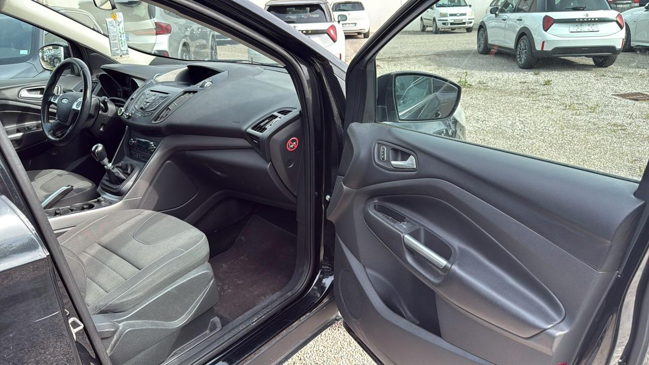 Ford Kuga 2.0 TDCI 120 CV S&S 2WD Titanium