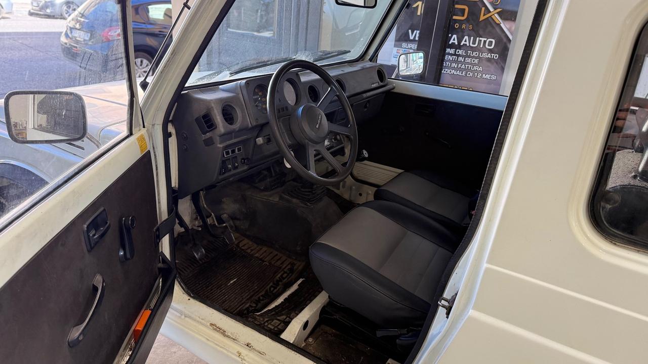 Suzuki SJ Samurai 4x4 De Luxe