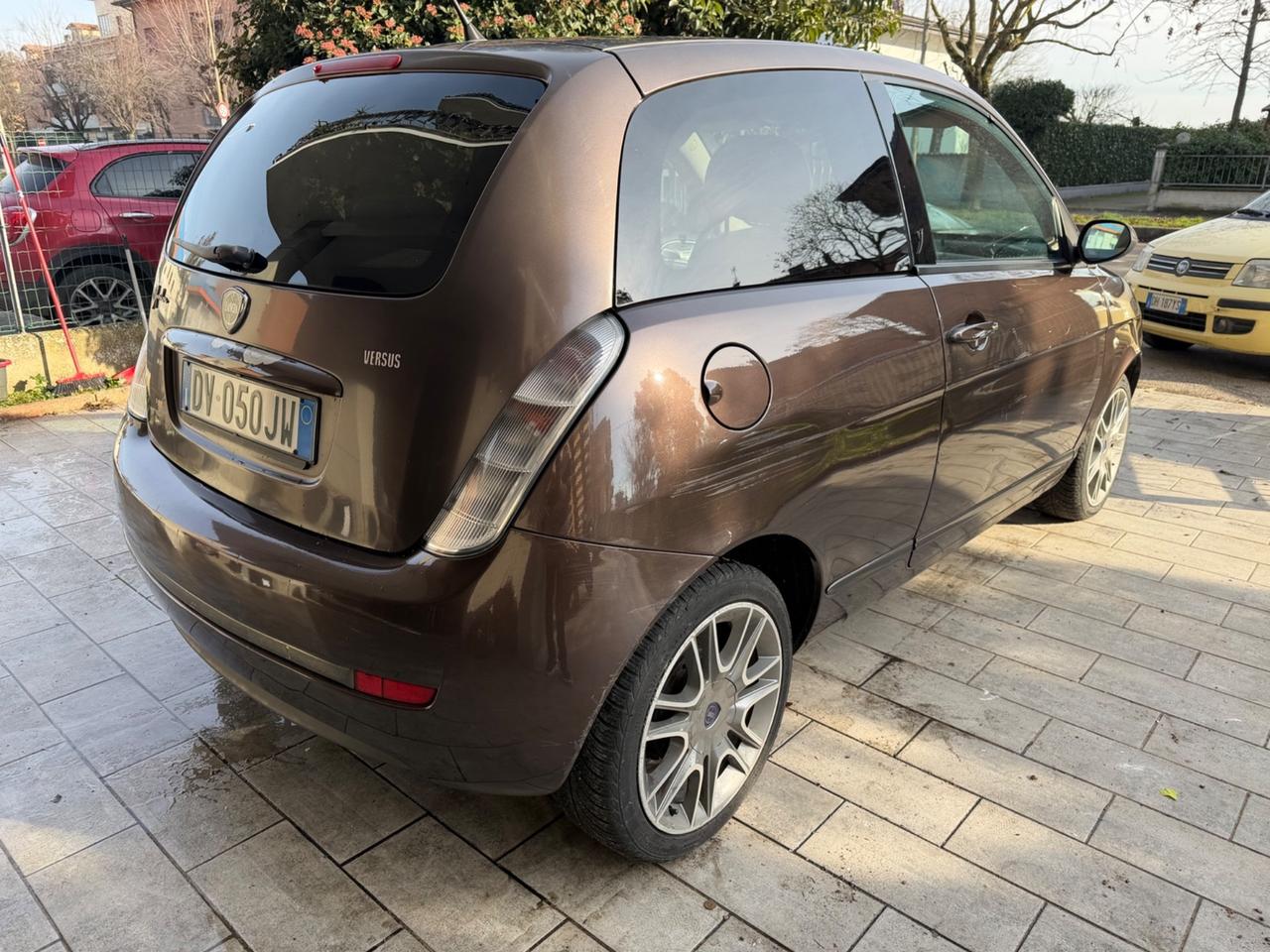 Lancia Ypsilon 1.2 Versus