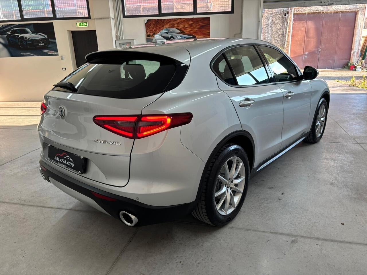 Alfa Romeo Stelvio 2.2 Turbodiesel 190 CV AT8 RWD Executive