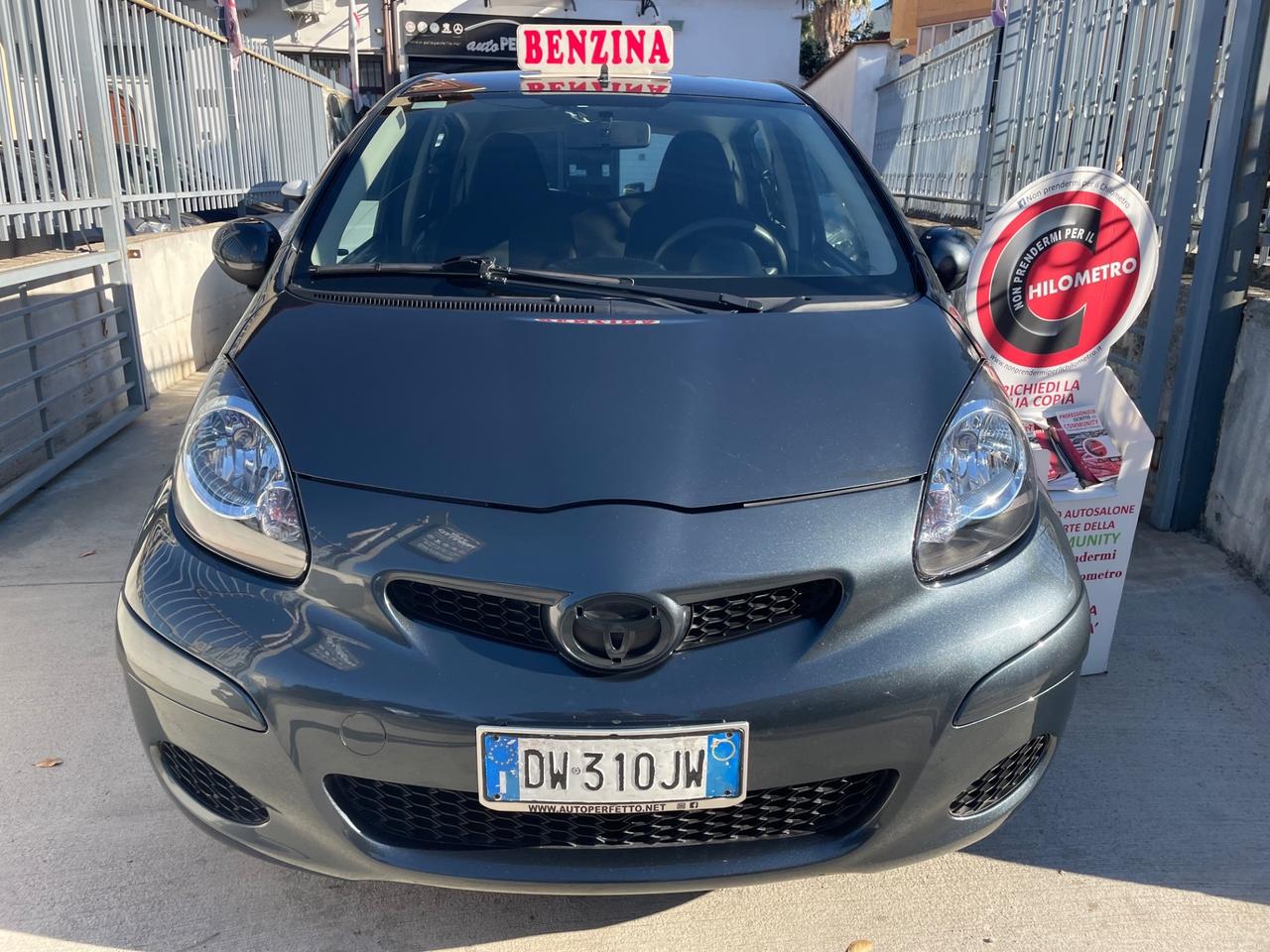 Toyota Aygo 1.0 12V VVT-i 5 porte Sol