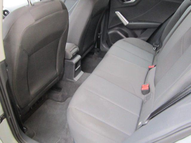 AUDI Q2 35 TDI S tronic Business