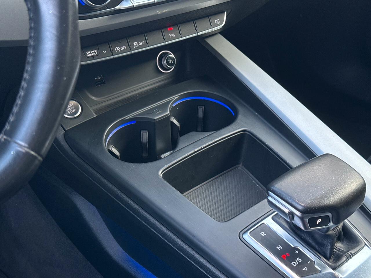 Audi A4 Avant 35 TDI/163 CV S tronic line edition UNI PRO