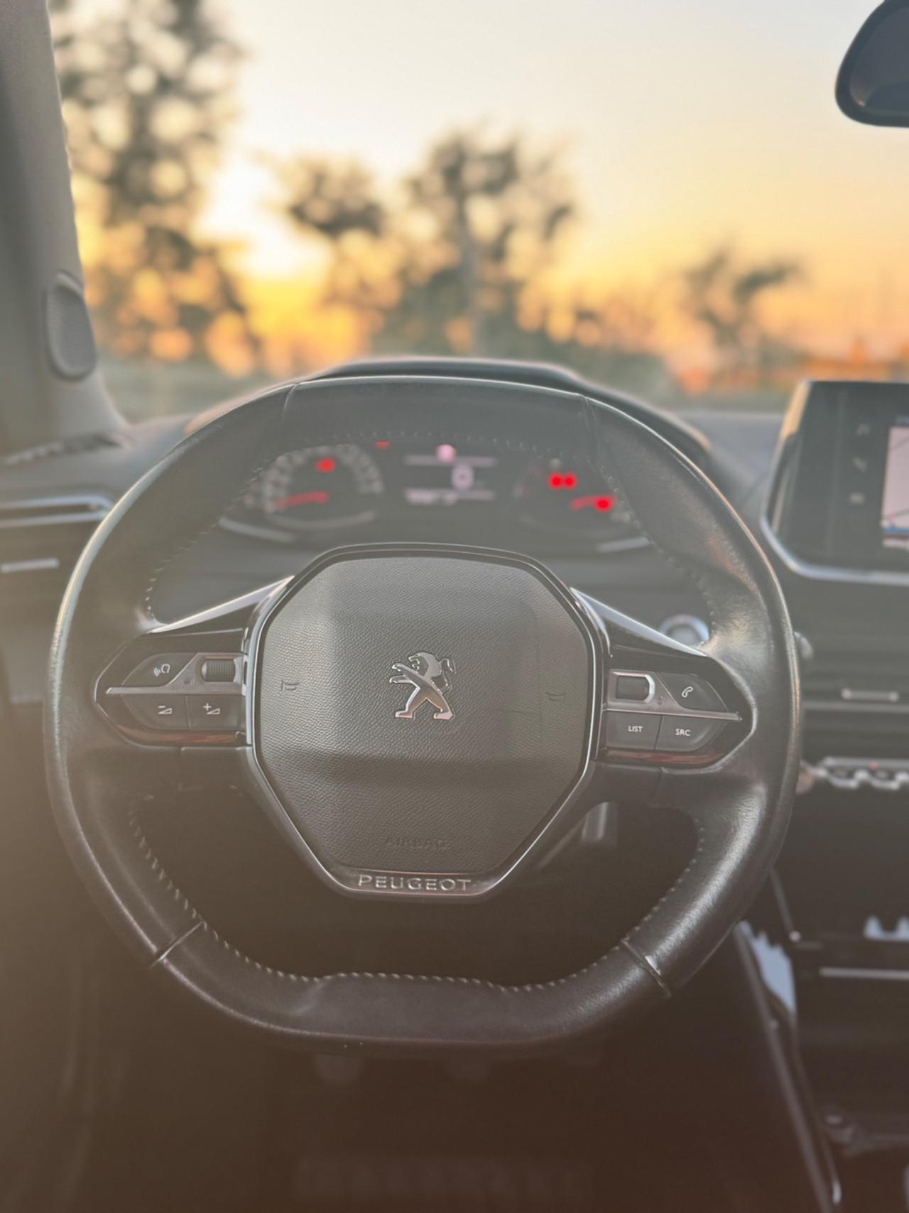 Peugeot 2008 PureTech 100 S&S Allure