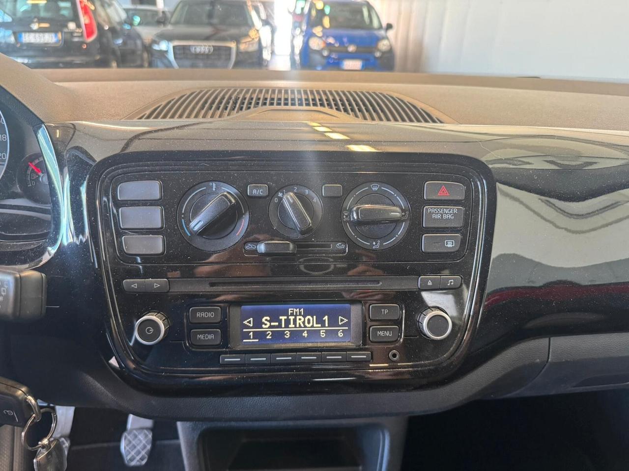Volkswagen up! 1.0 5p. move