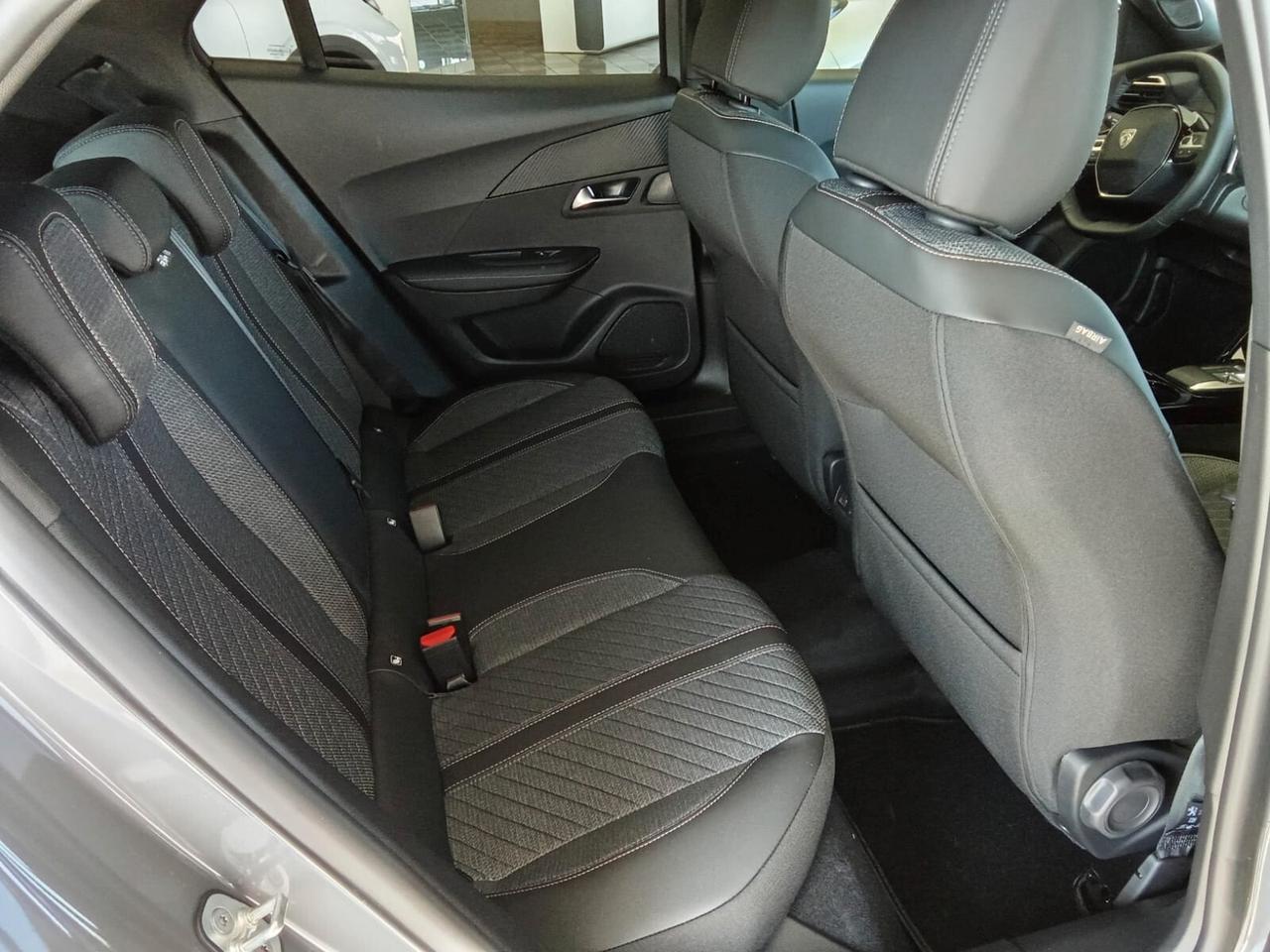 Peugeot 2008 Hybrid 145 e-DCS6 Allure