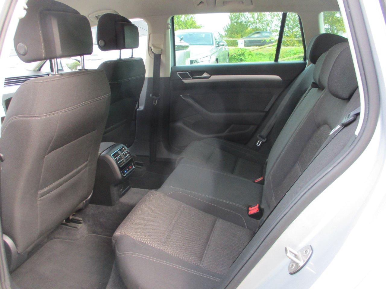Volkswagen Passat Variant 2.0 tdi Business 150cv dsg NAVI/ACC/SediliRisc