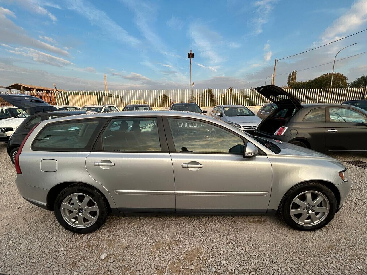 Volvo V50 D2 POLAR